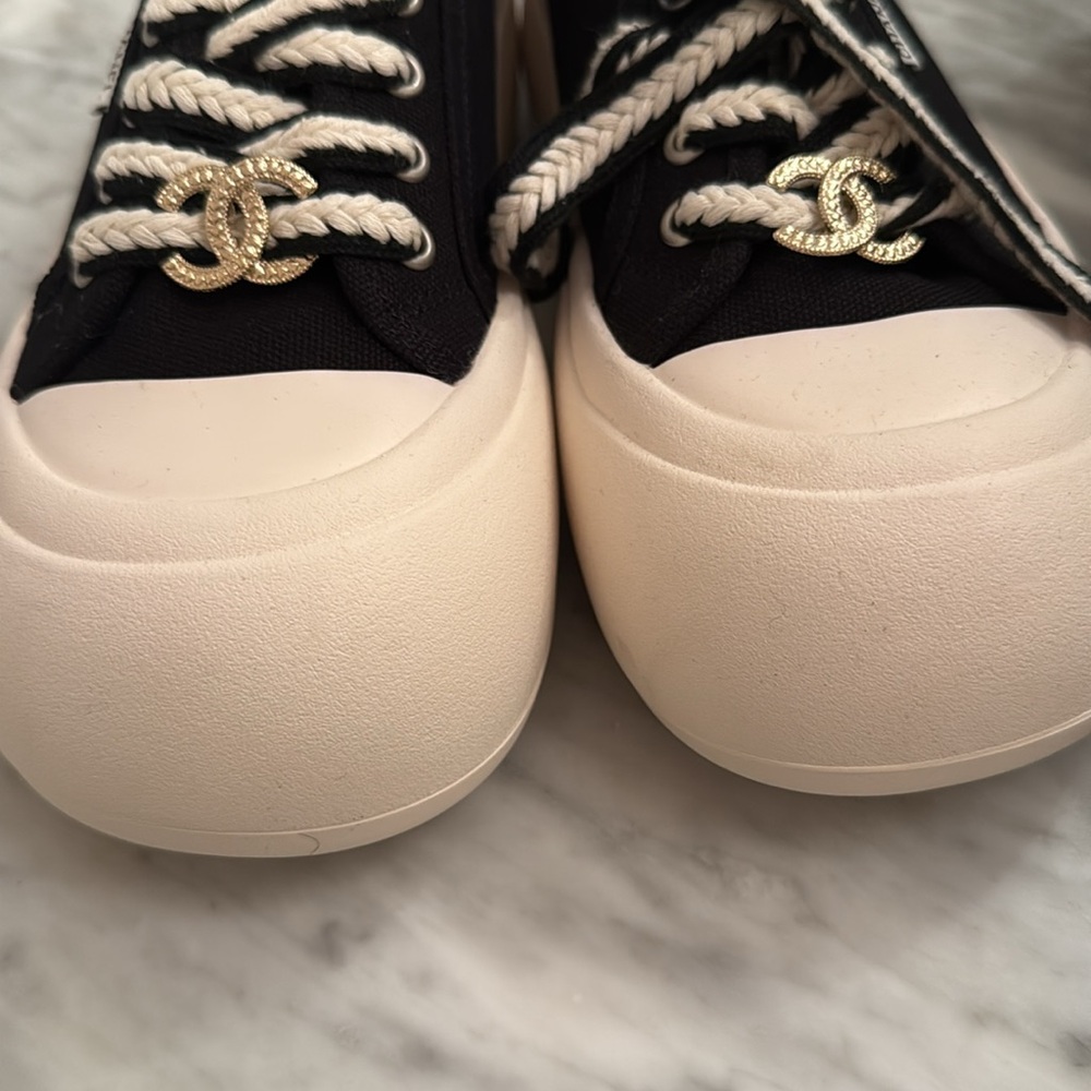 Chanel Black and White Women's Sneakers - Picture 5 of 11